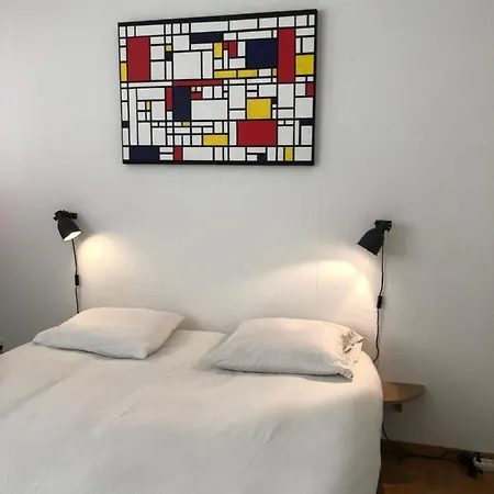 2 Bedroom Flat In Heart Of Eaux-vives Appartement Genève