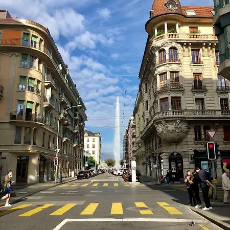 2 Bedroom Flat In Heart Of Eaux-vives Appartement *