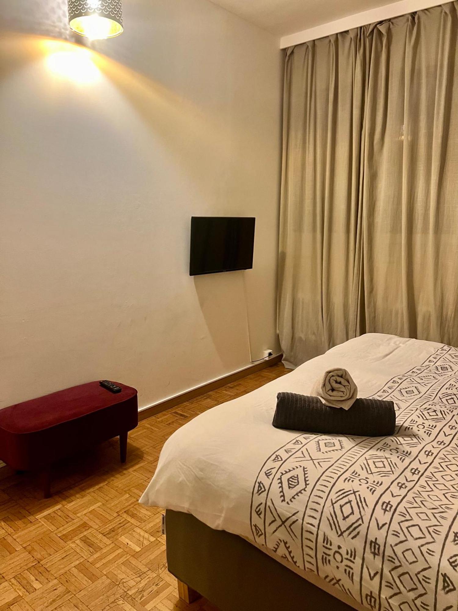 2 Bedroom Flat In Heart Of Eaux-vives Apartamento Ginebra